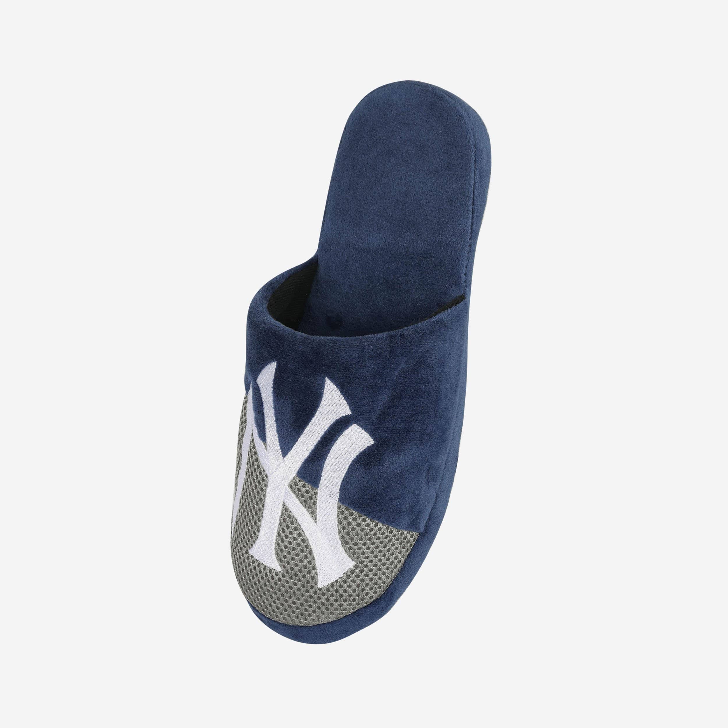 New York Yankees Team Logo Luxury Staycation Slippers