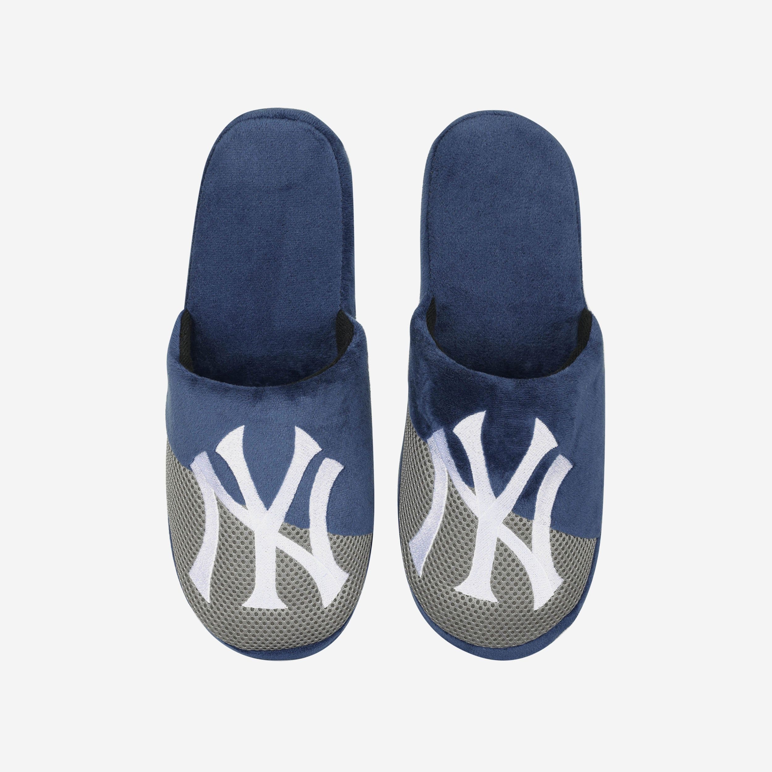 New York Yankees Team Logo Luxury Staycation Slippers