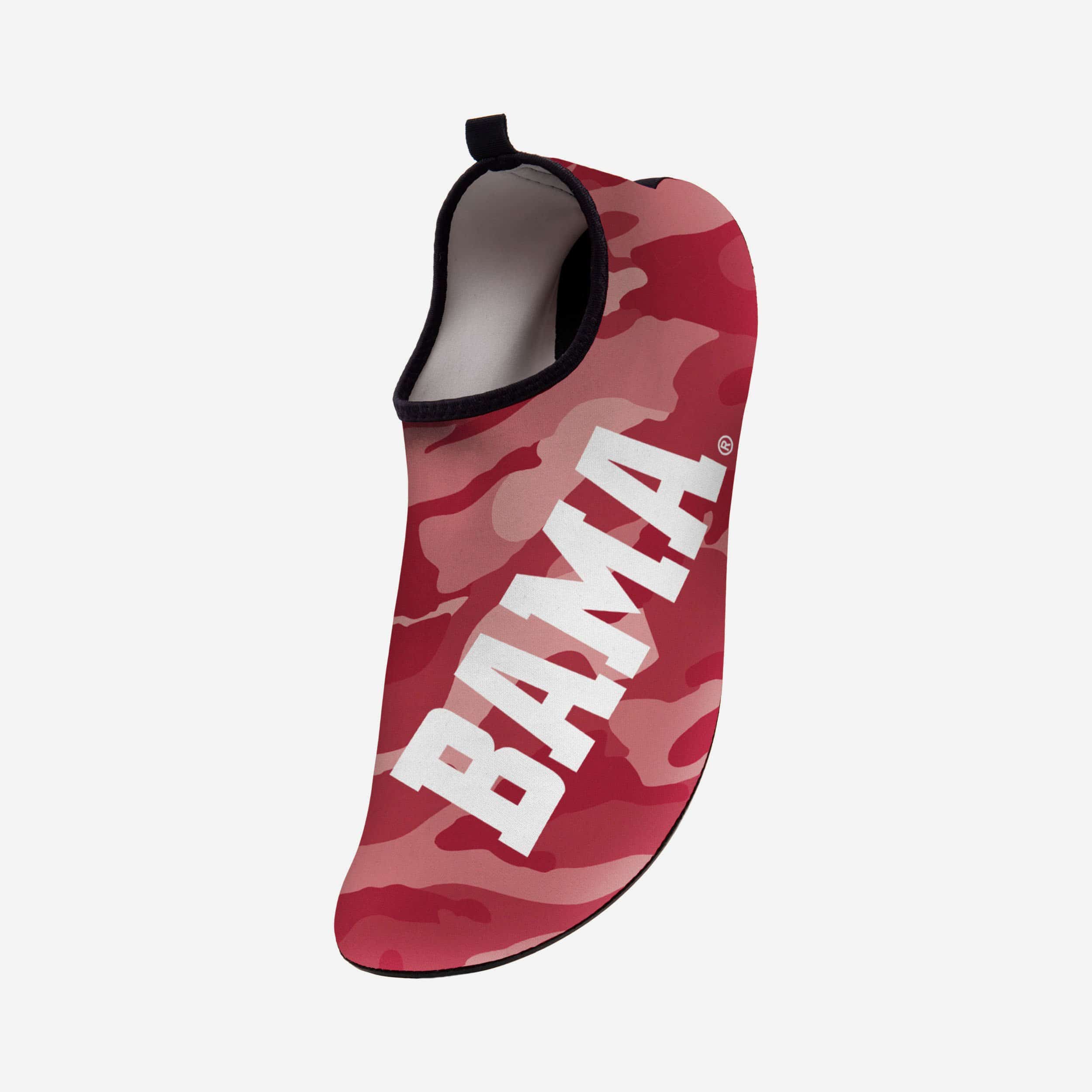 Alabama Crimson Tide Men's Camo Water Shoes - The Ultimate Beach Essential