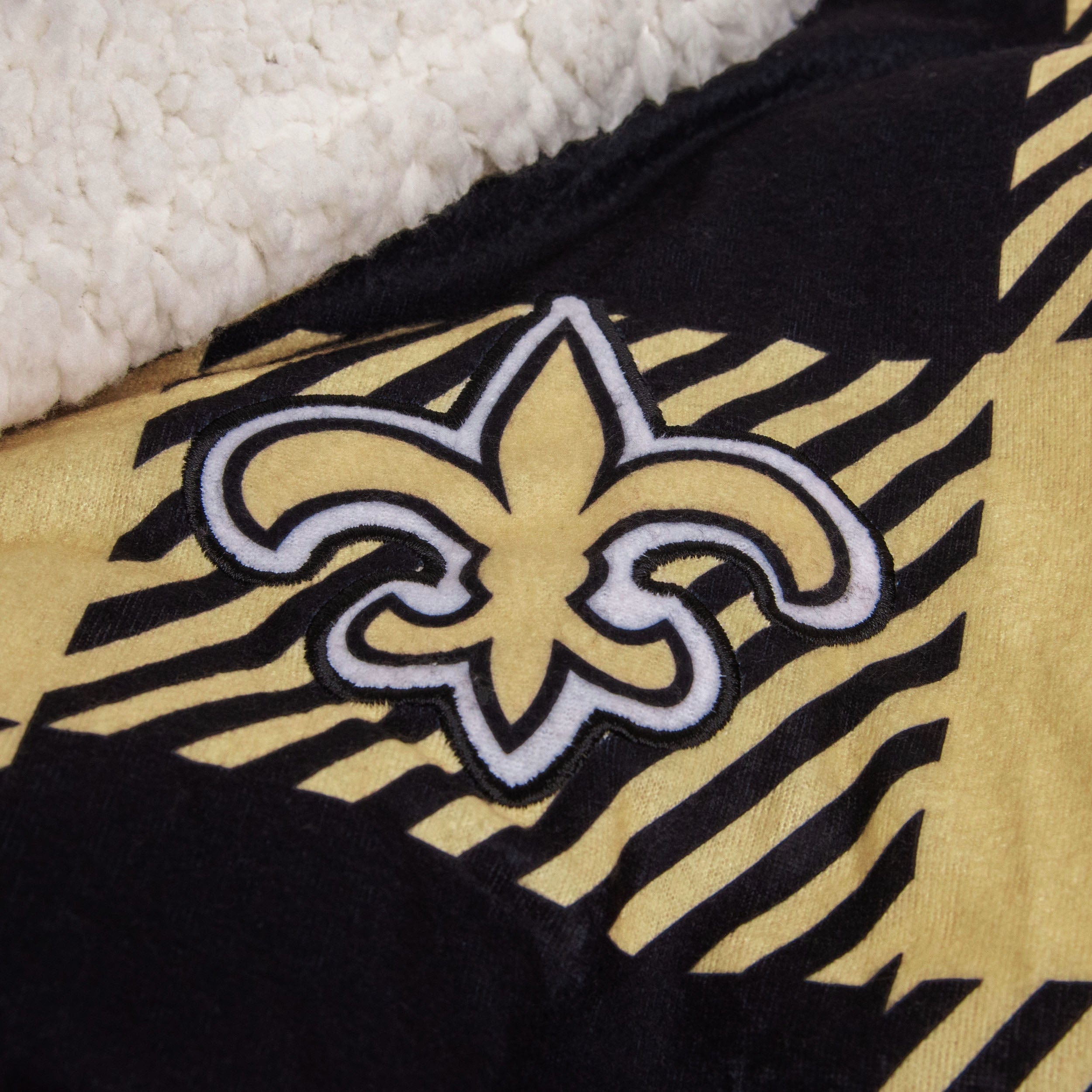 New Orleans Saints Reversible Lounge Life Robe - A Must - Have for Fans!