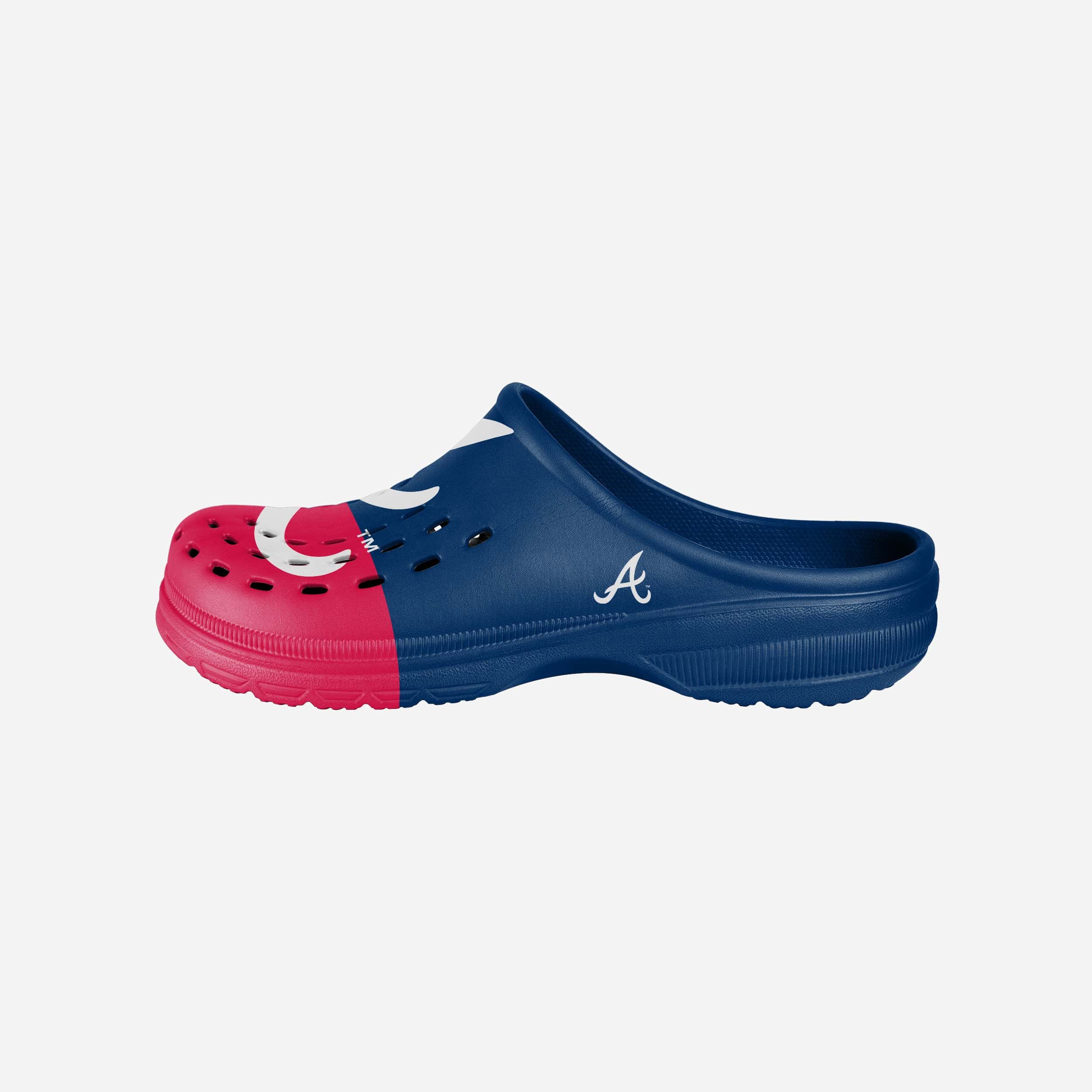 Stylish Atlanta Braves Men's Colorblock Big Logo Clogs - Cheer in Style!