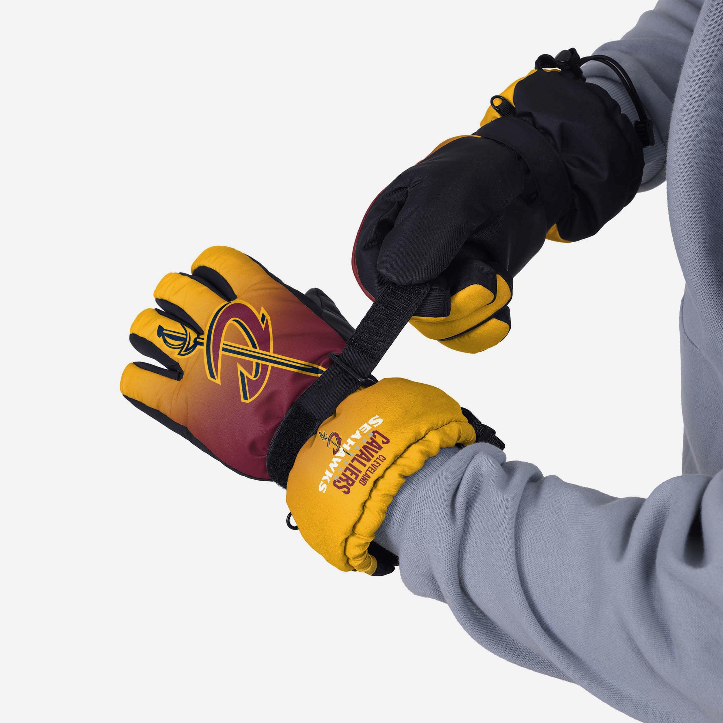 Cleveland Cavaliers Gradient Big Logo Insulated Gloves - Show Your Team Spirit!