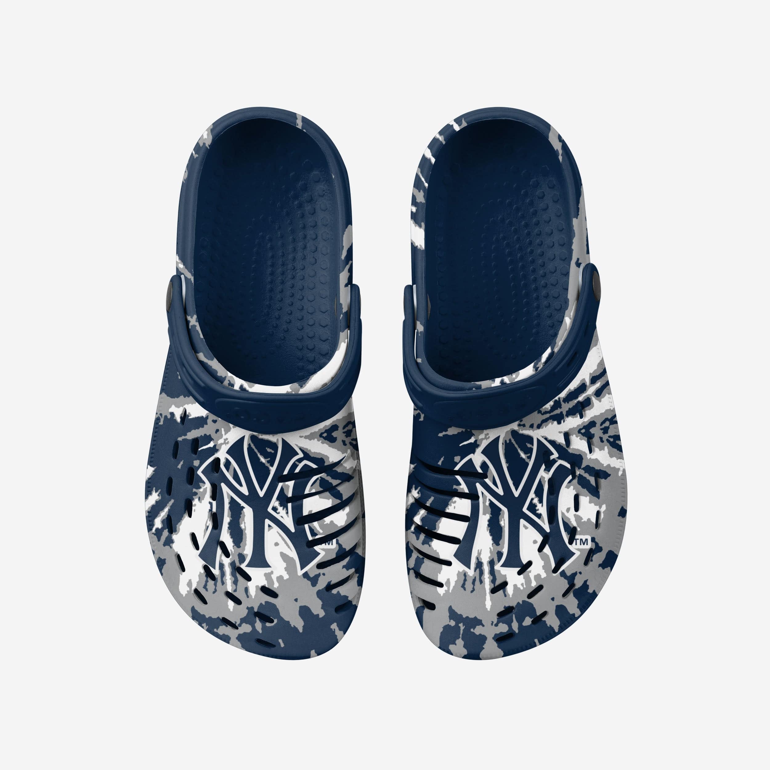 New York Yankees Tie-Dye Strapped Clogs - Stand Out in Style!