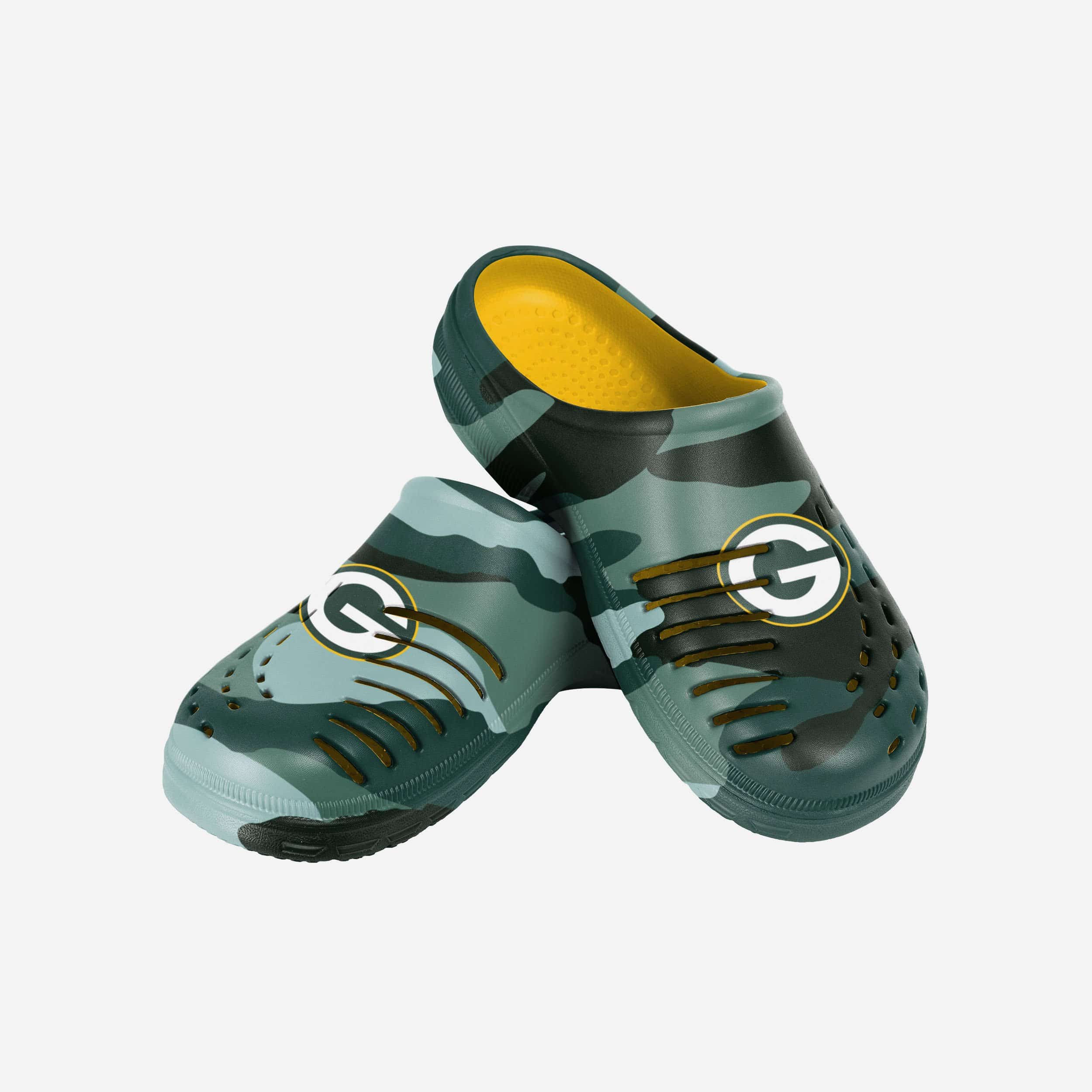 Green Bay Packers Tonal Camo Clogs - Show Your Team Spirit!