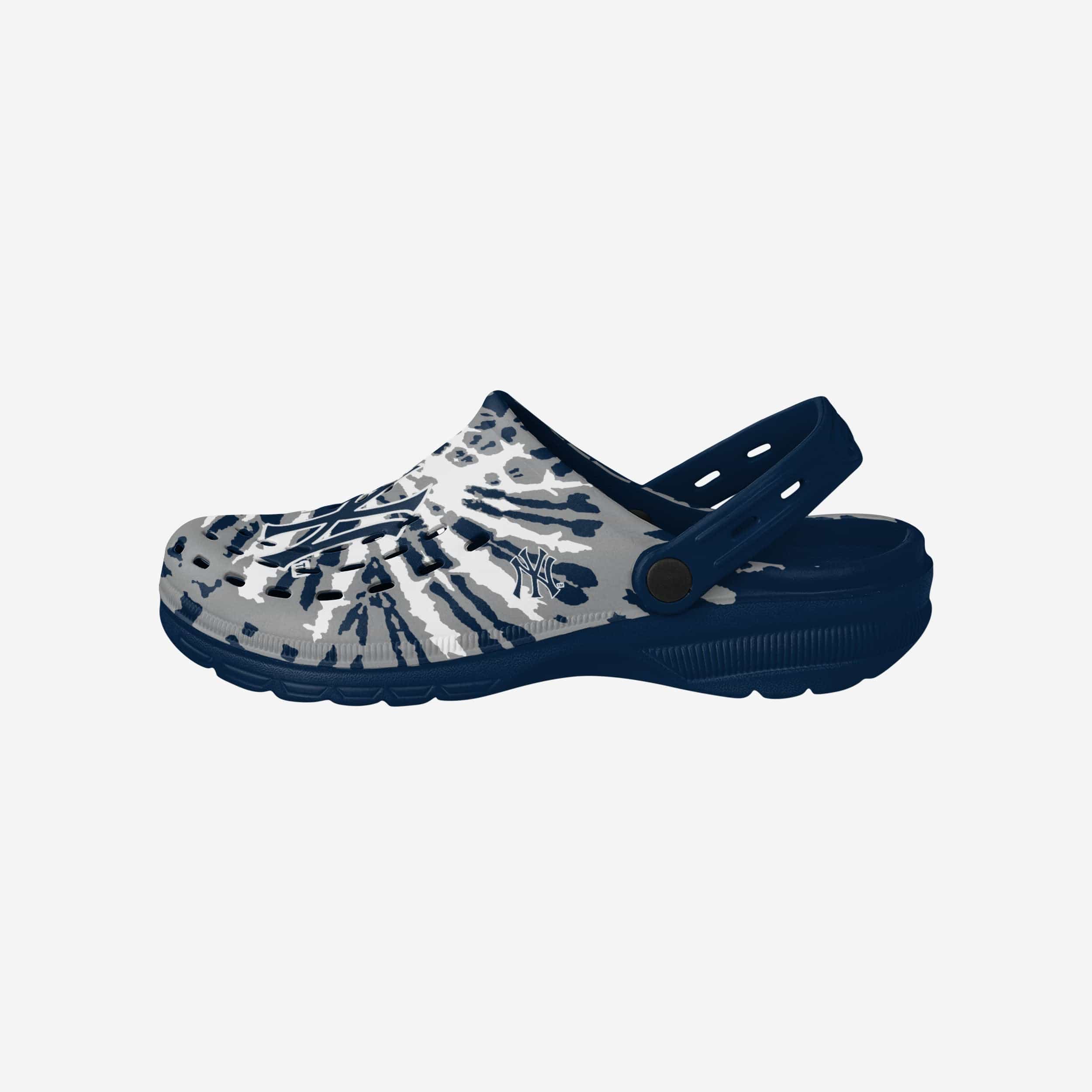New York Yankees Tie-Dye Strapped Clogs - Stand Out in Style!