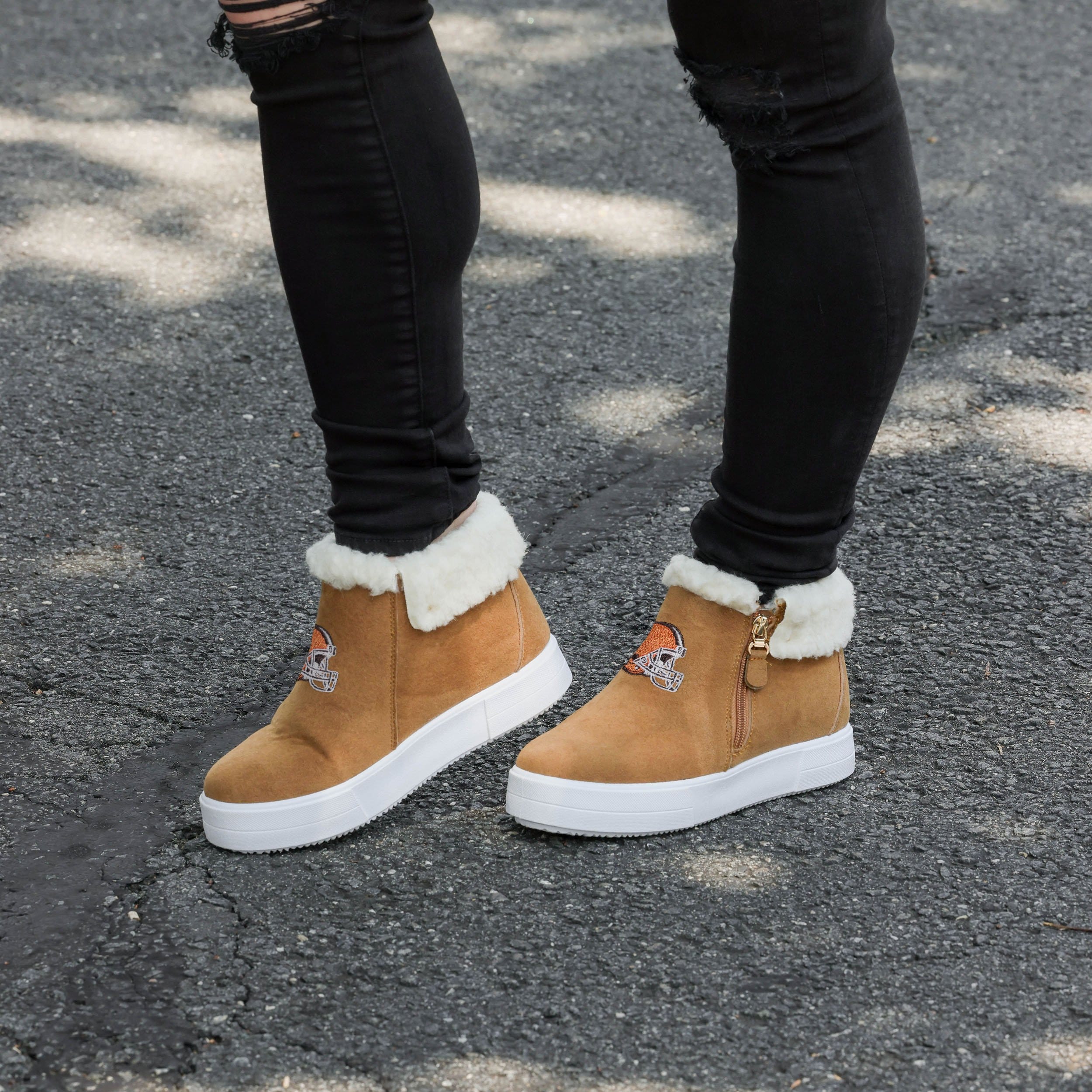 Cleveland Browns Women's Fuzzy Fashion Zipper Boots